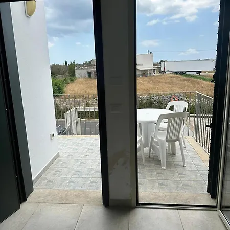 別荘 Casa Leukos Salento - Con Terrazza Privata ヴィニャカストリジ